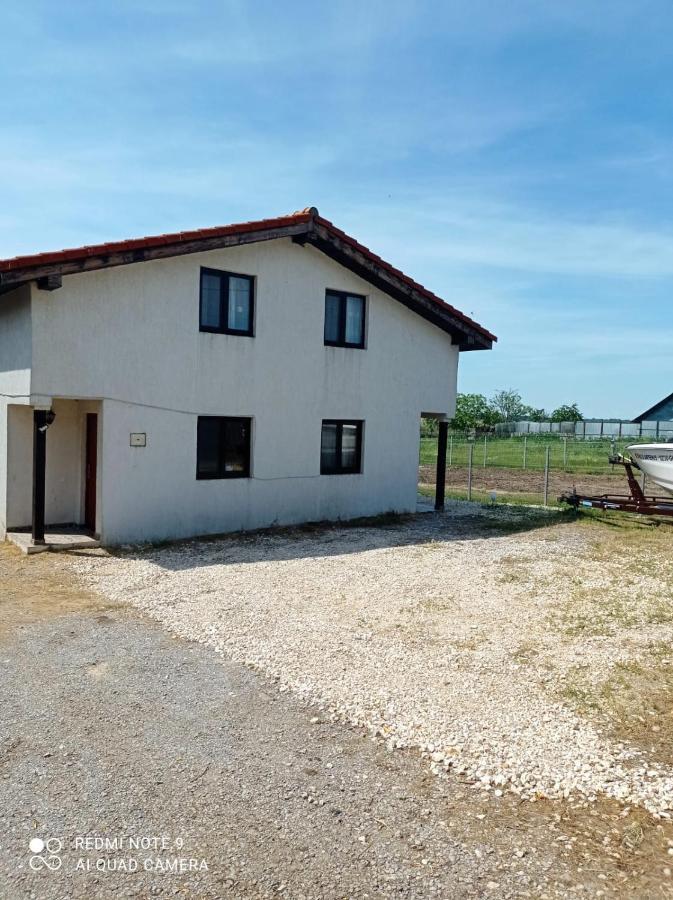 Vila Lotus Murighiol Bagian luar foto